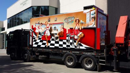 Container transport truck Mobile Gelato shop - 4LIFTN