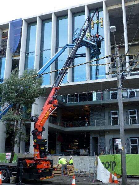 Crane Trucks Hire - 4LIFTN