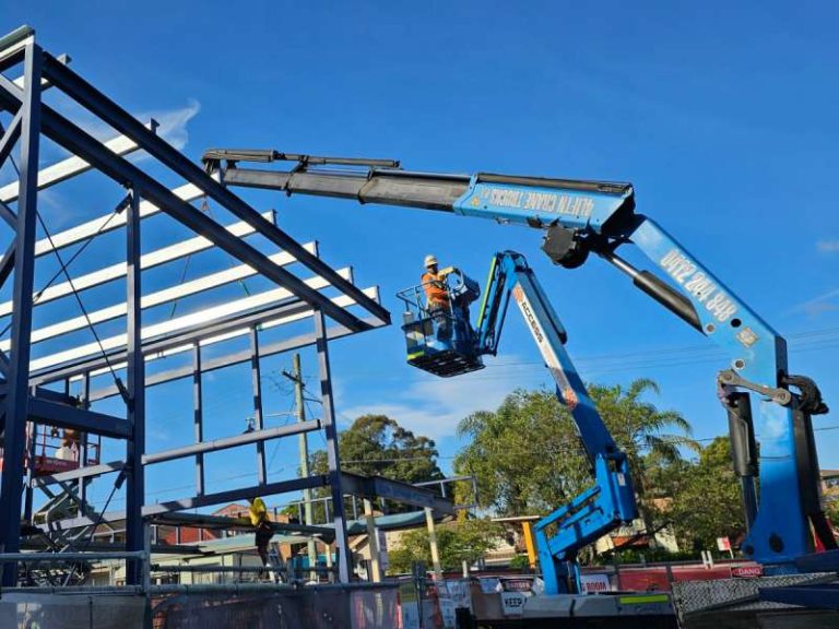 Heavy materials lifting services - 4LIFTN crane trucks