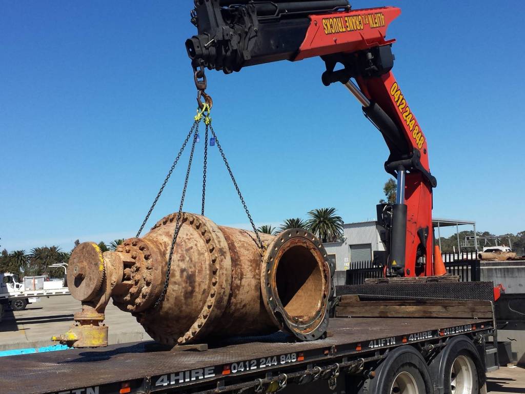 HIAB lift truck machinery delivery giant valve